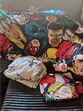 Marvel Kids Matching Set - Black, Red, Yellow, Blue